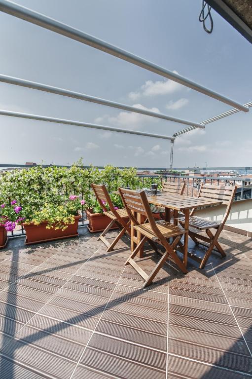 Cute & Cozy Terrace - 19