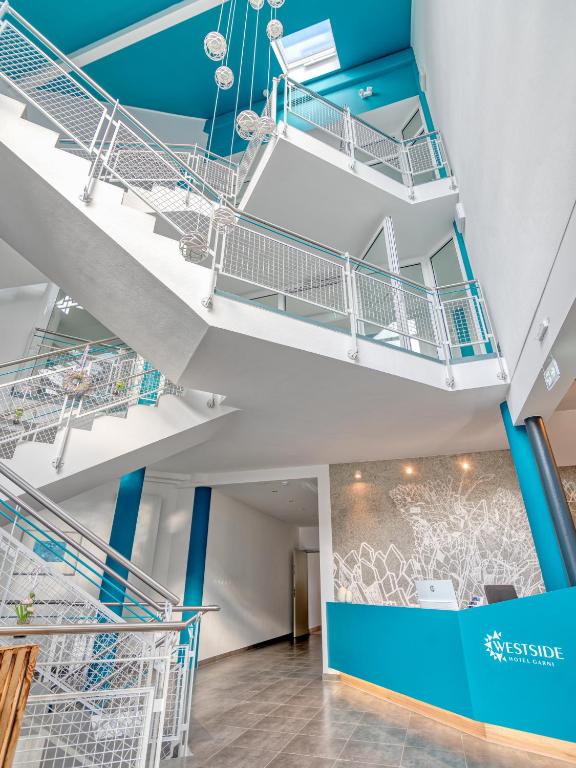 WESTSIDE Hotel - Resim 13