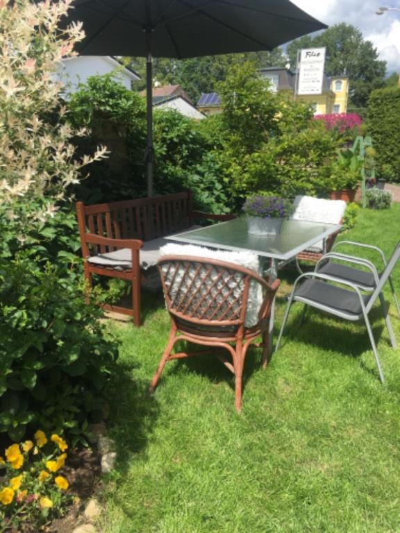 Zahrada ubytování Pension a restaurace Filip II