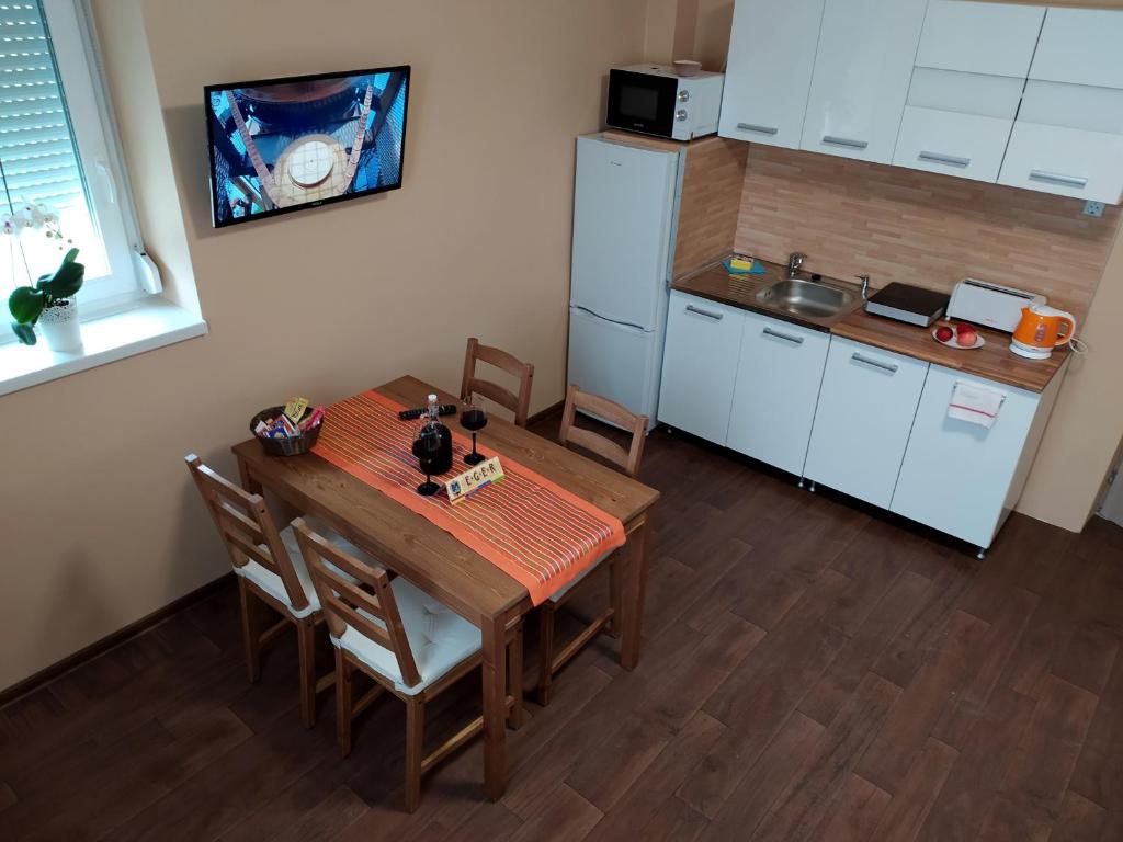 Emmabella Apartmanok Eger - Two-Bedroom Apartment