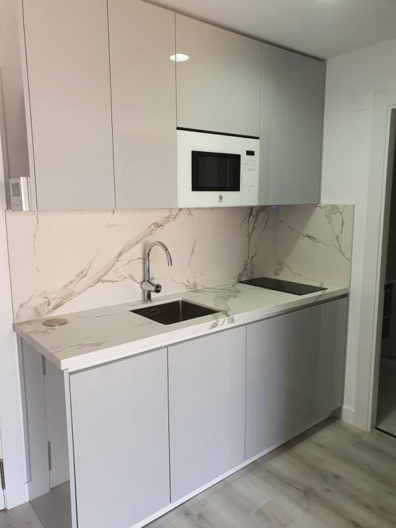 Ordoño II Suites con Aire Acondicionado y Wifi - 2