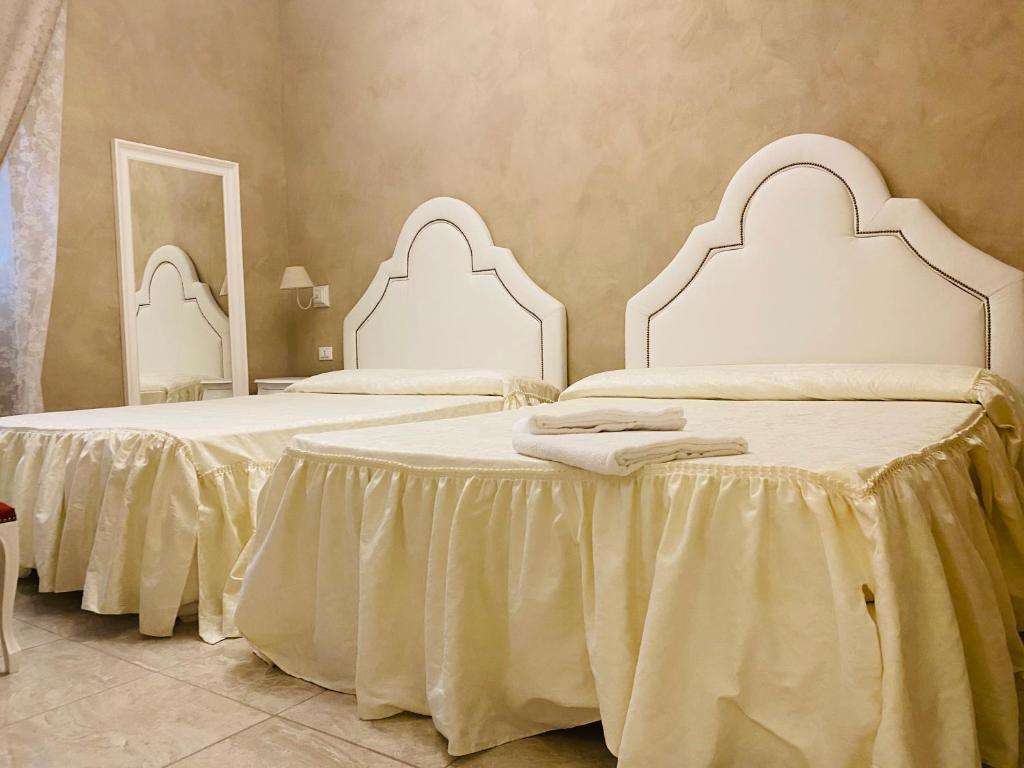 Boutique Hotel Calais Milano - Resim 35