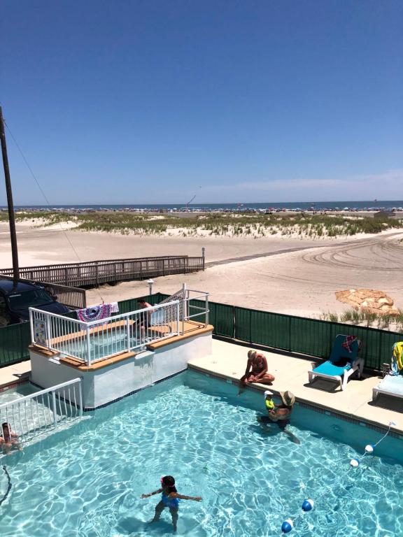 Bazén v ubytování Granada Ocean Resort nebo v jeho okolí