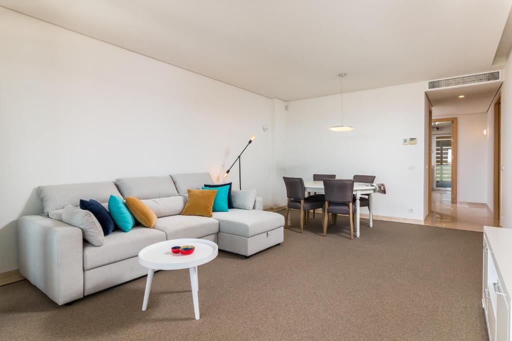 Posezení v ubytování Sotogrande Ribera del Marlin apartment