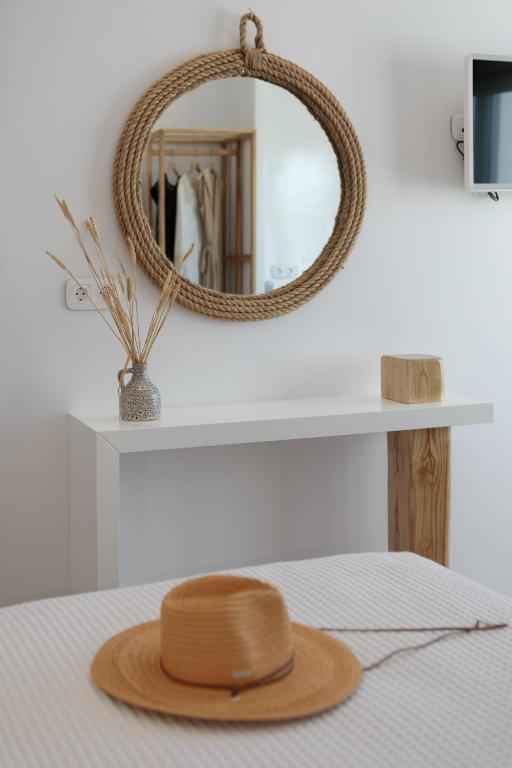 Hora Seaside Suites - 15