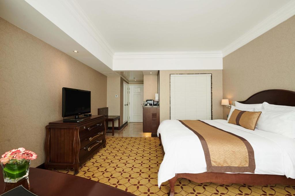 TV a/nebo společenská místnost v ubytování Eastin Grand Hotel Saigon