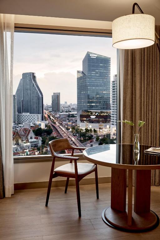Montien Hotel Surawong Bangkok