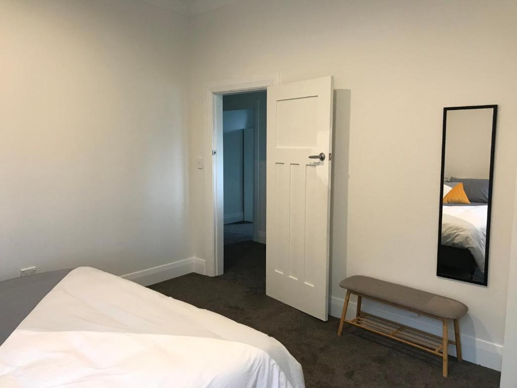 Te Waiharakeke Holiday Home - Resim 16