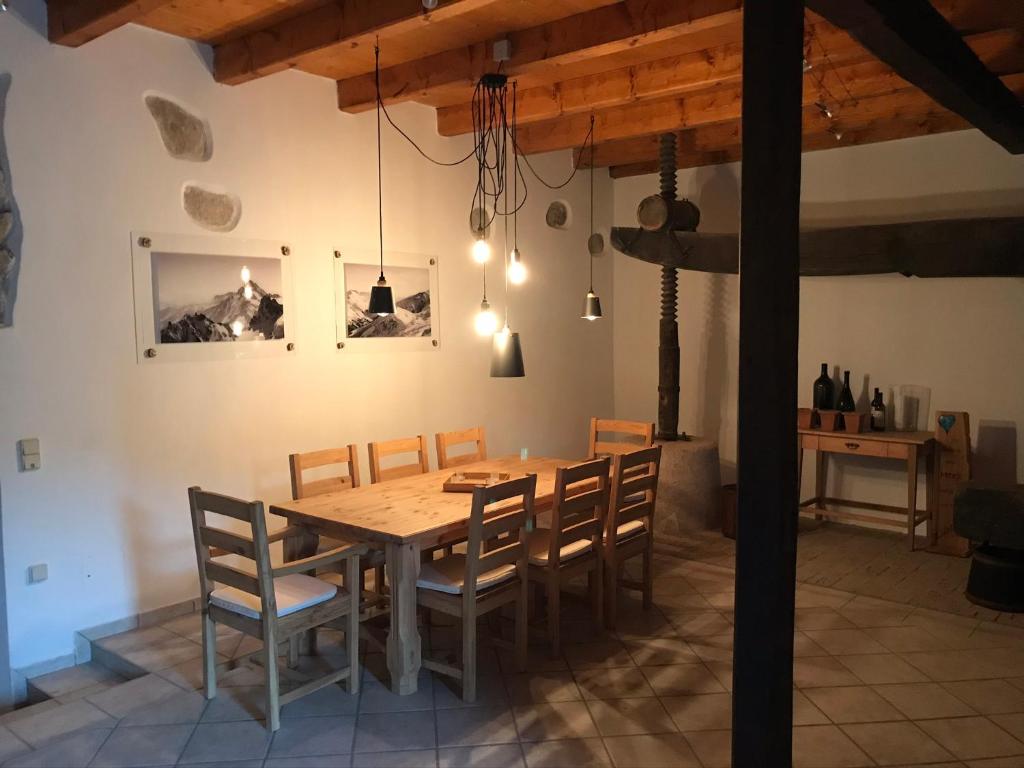 Fotografie z fotogalerie ubytování Weinkellerurlaub Röschitz v destinaci Roggendorf