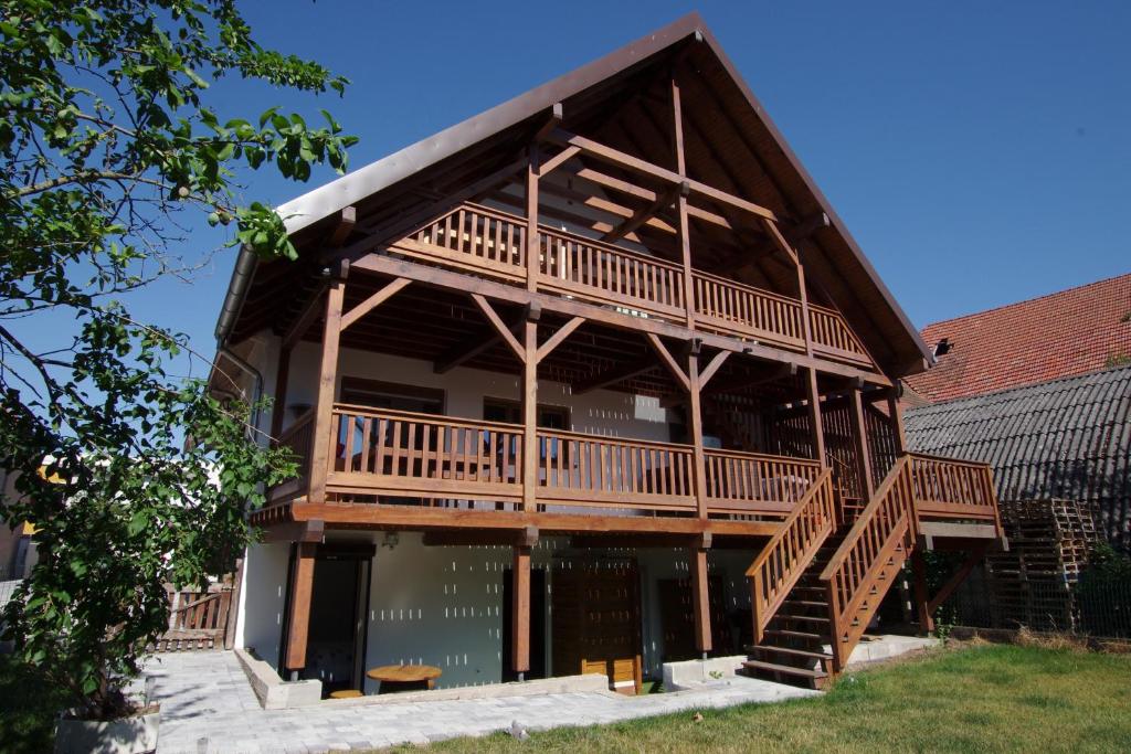 Budova, kde se bed and breakfast nachází