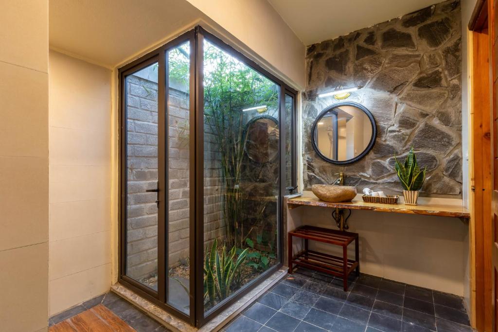 Tam Coc Banana Bungalow - 5