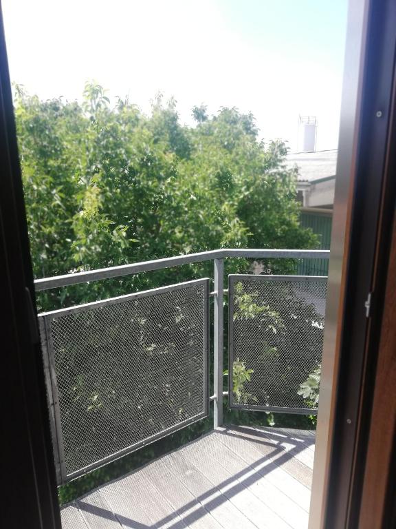 Balkon lub taras w obiekcie BGY Airport Guesthouse