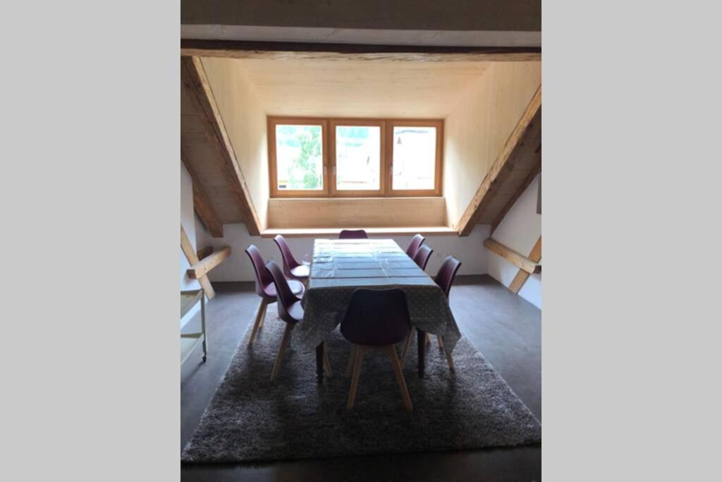 Letto o letti in una camera di Loft 100m2, im Ökohaus in Susch