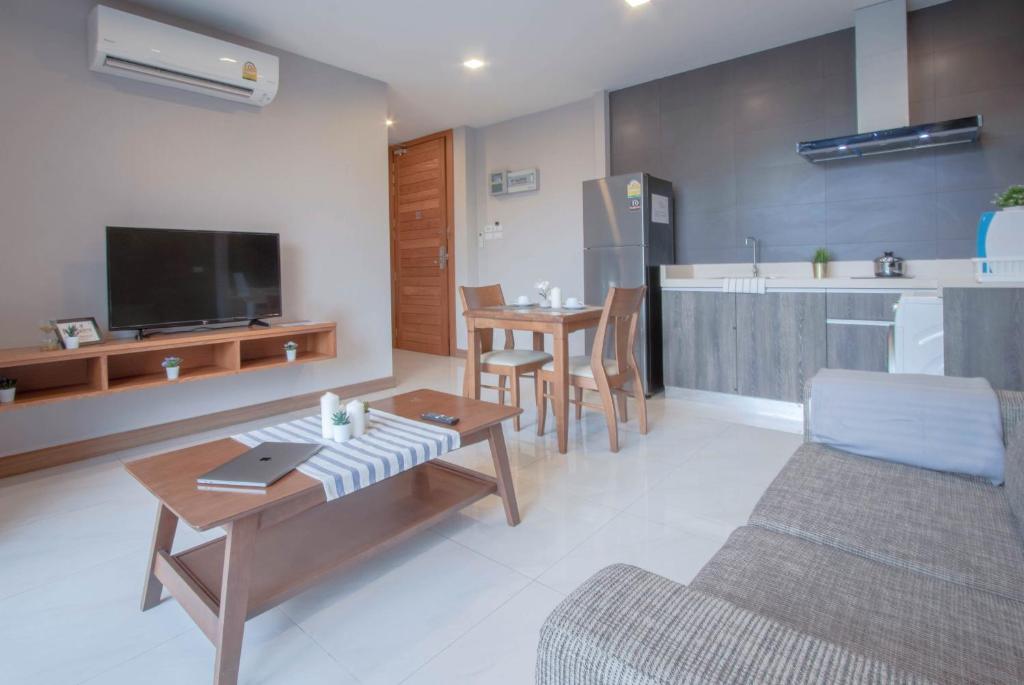 
Grand Deluxe King Suite
