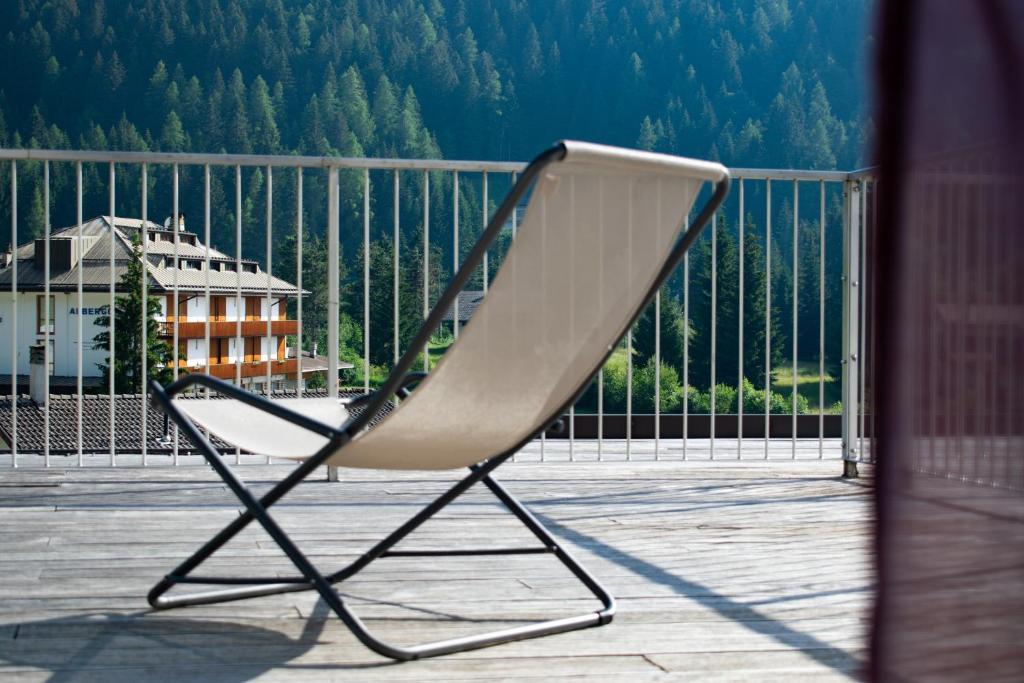 Nespecifikovaný výhled na hory nebo výhled na hory při pohledu z hotelu