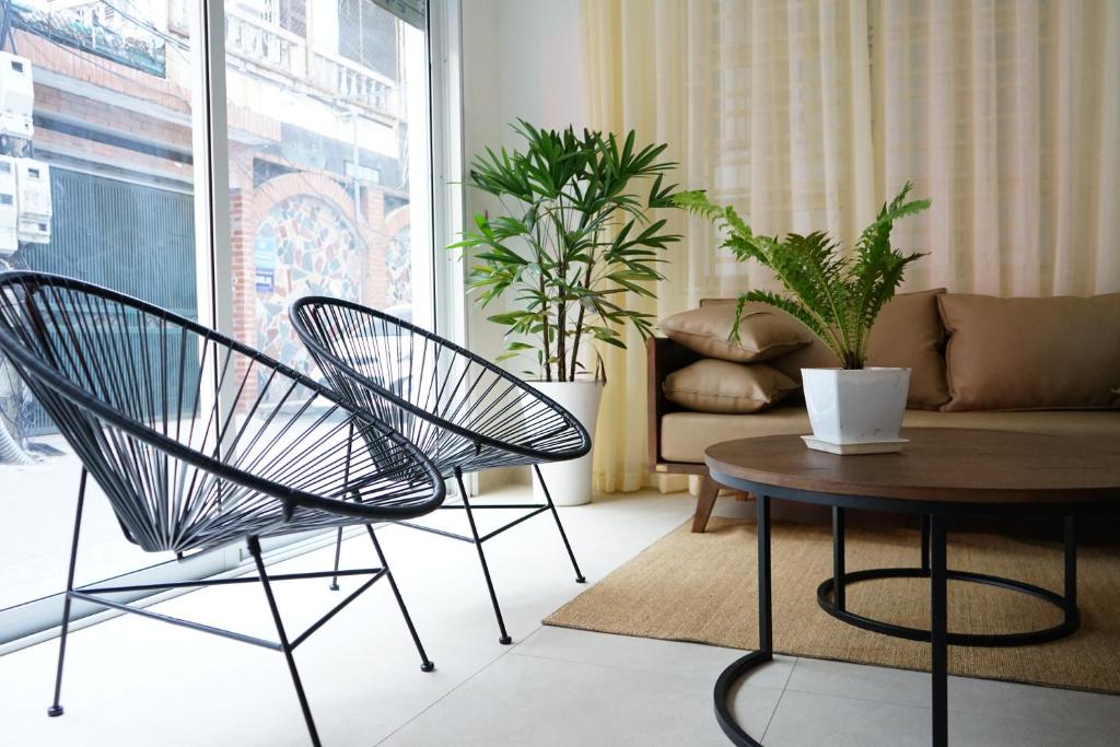 Lyn House - Service Apartment Hoang Quoc Viet