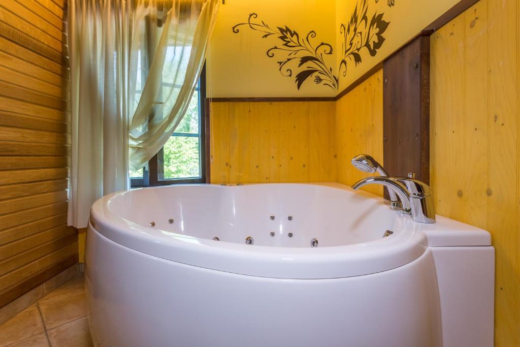 Koupelna v ubytování Ruunawere Hotel