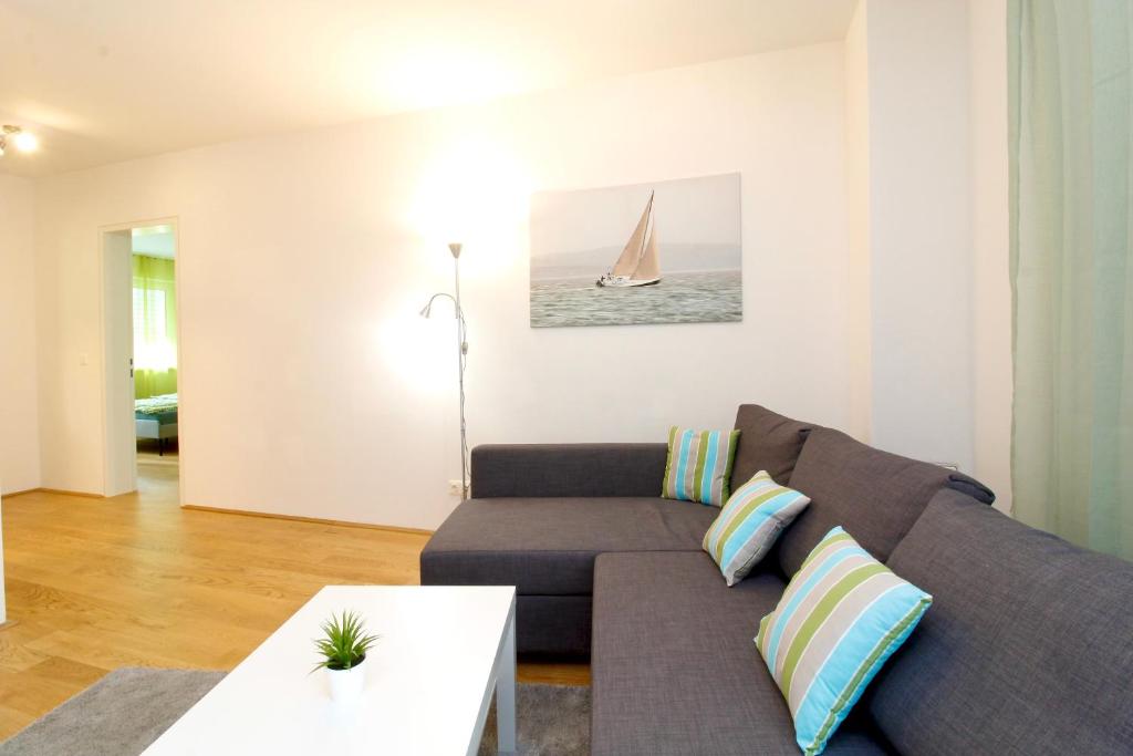 Posedenie v ubytovaní Spacious Terrace Apt in Modern Klosterneuburg Building