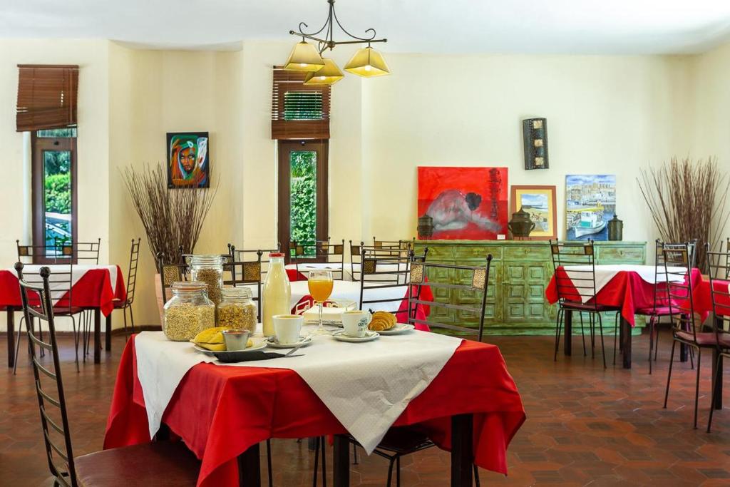 Reštaurácia alebo iné gastronomické zariadenie v ubytovaní Kampaoh Paloma