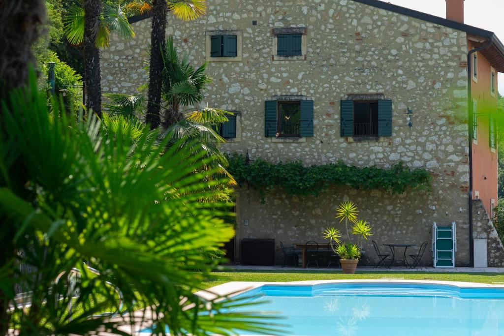 Bazén v ubytování Villa Vitis nebo v jeho okolí