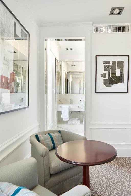 Гостиная зона в Hotel de Londres y de Inglaterra