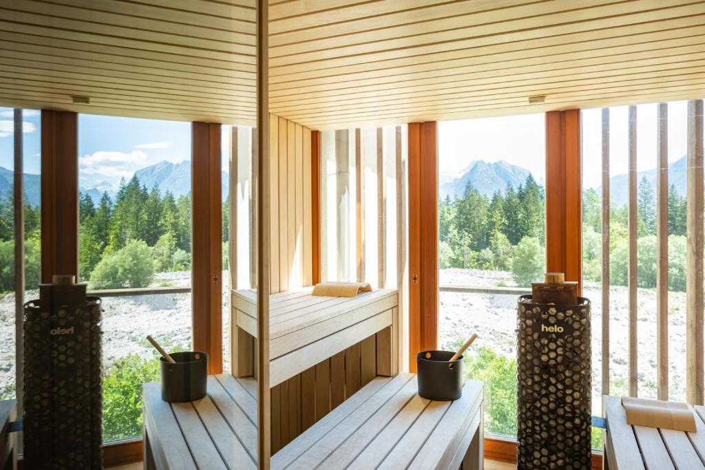 Nespecifikovaný výhled na hory nebo výhled na hory při pohledu z hotelu