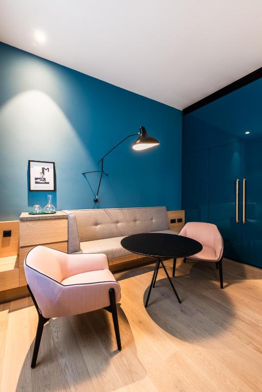 Maximilian Hotel - 9