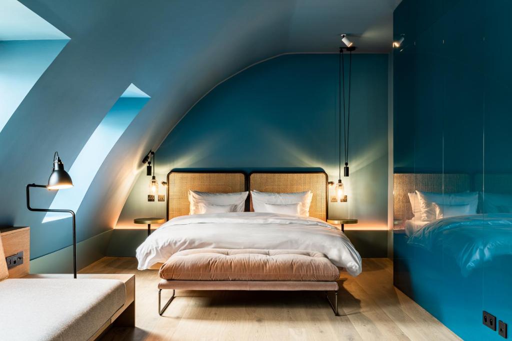 Maximilian Hotel - 7