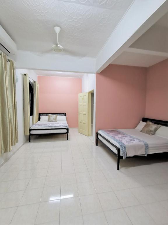 Postel nebo postele na pokoji v ubytování Warni Villa 8 Whole Or Room