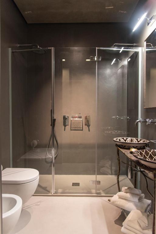 Łazienka w obiekcie PONTE VECCHIO LUXURY AND STYLISH APARTMENT
