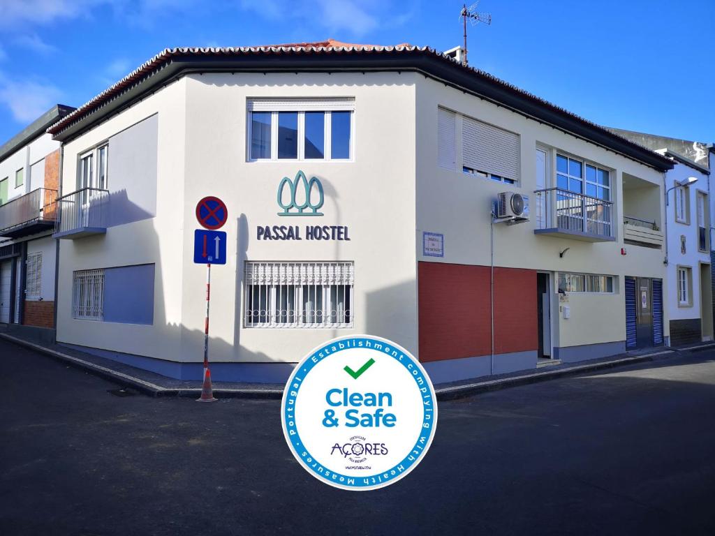 Certifikát, hodnocení, plakát nebo jiný dokument vystavený v ubytování Passal Hostel