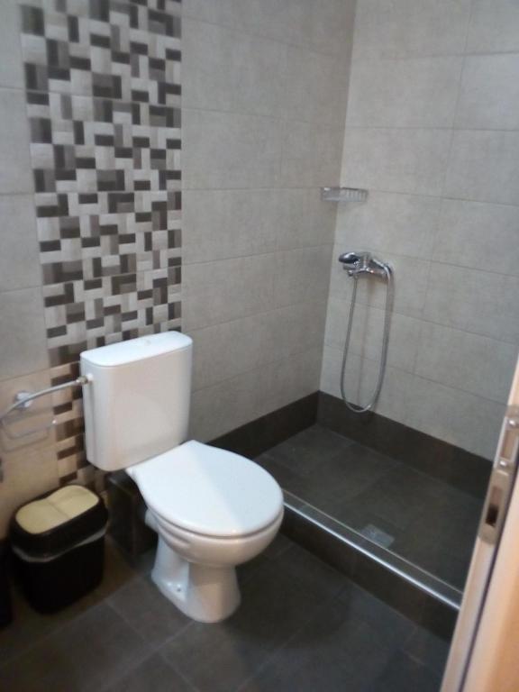A bathroom at Athanasia inn II