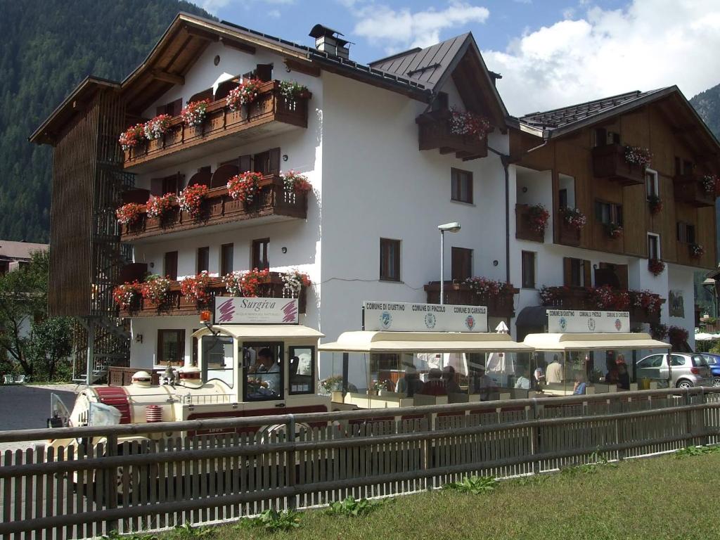 Budova, kde se hotel nachází