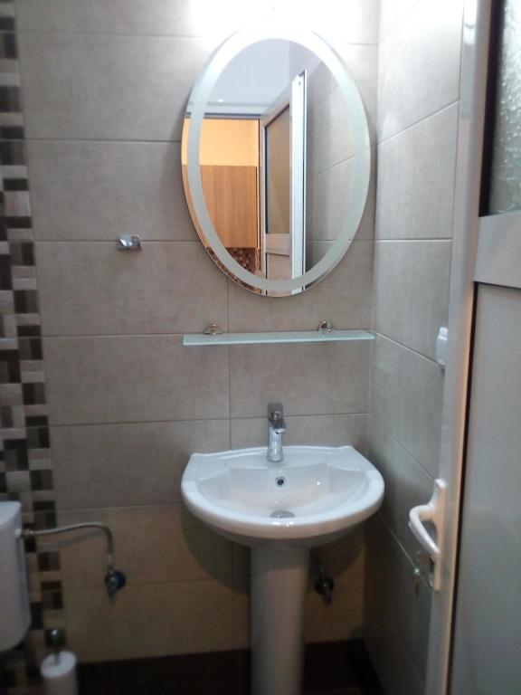 A bathroom at Athanasia inn II