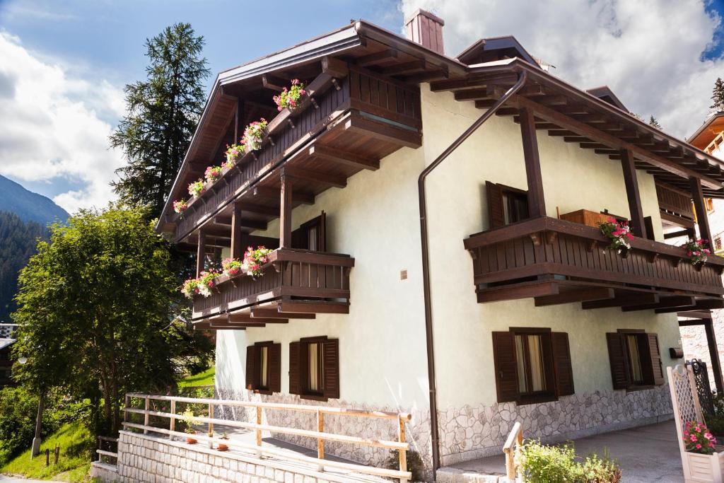 The building in which Az apartmant is located