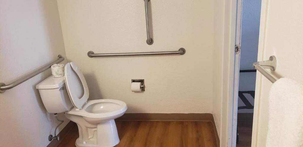 Koupelna v ubytování Motel 6-Destin, FL
