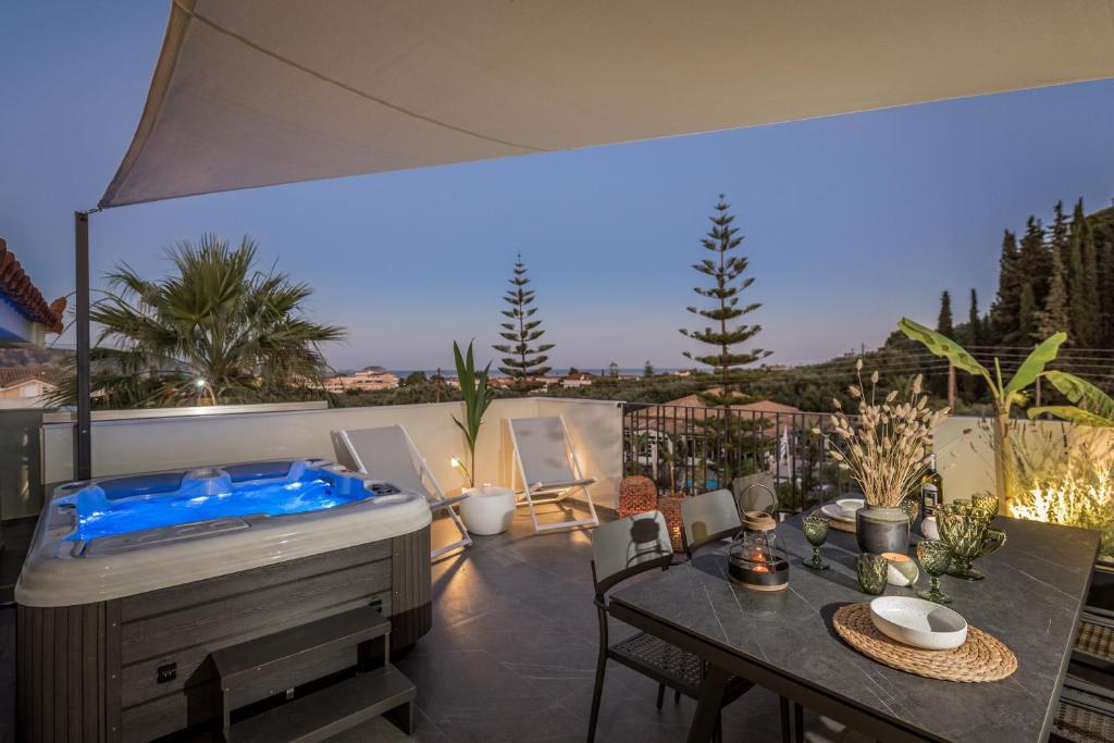 Piscina di Mon Repo Suites o nelle vicinanze