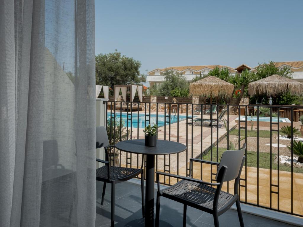 Piscina di Mon Repo Suites o nelle vicinanze