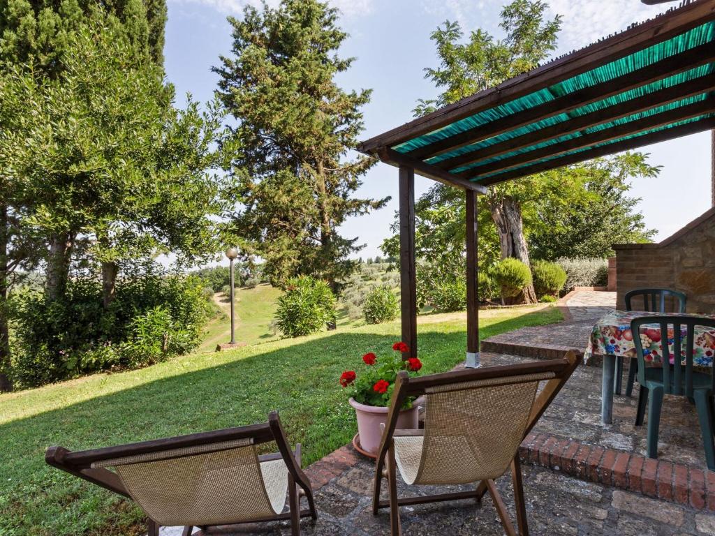 Vonkajšia záhrada v ubytovaní Holiday home in Volterra with pool