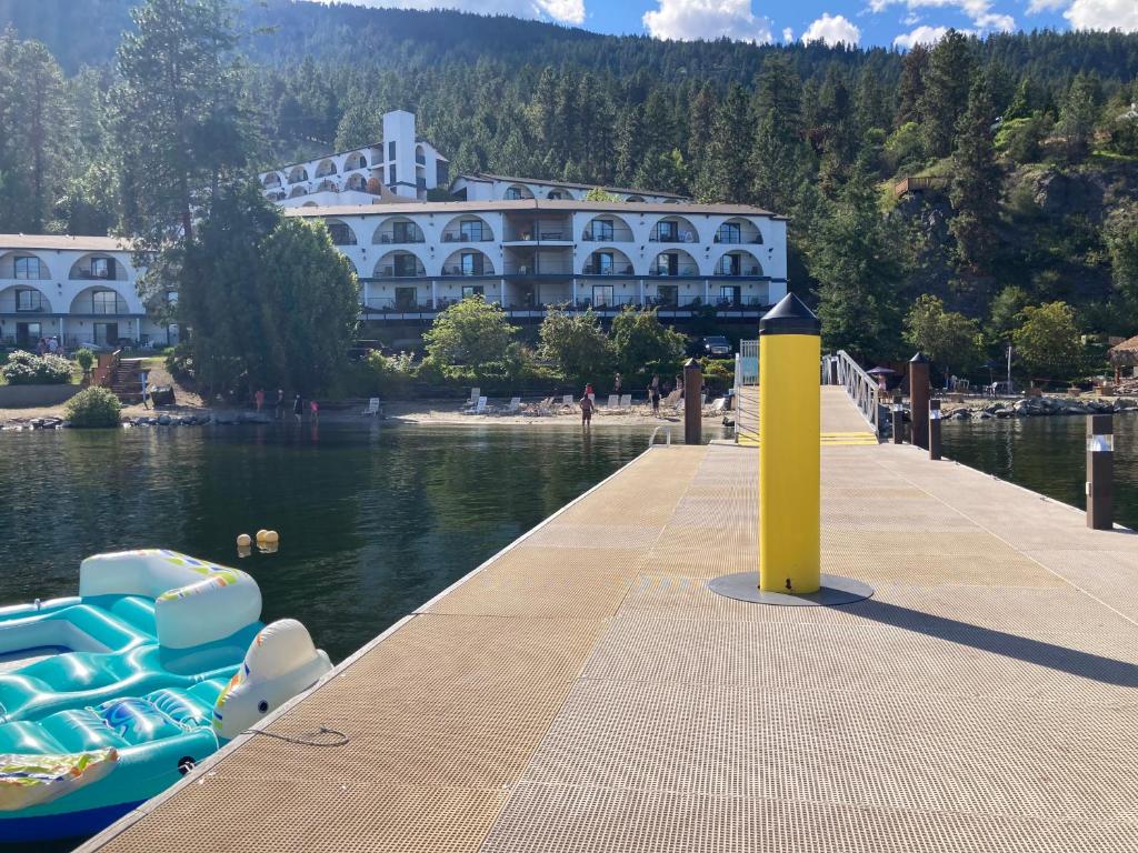 Lake Okanagan Resort