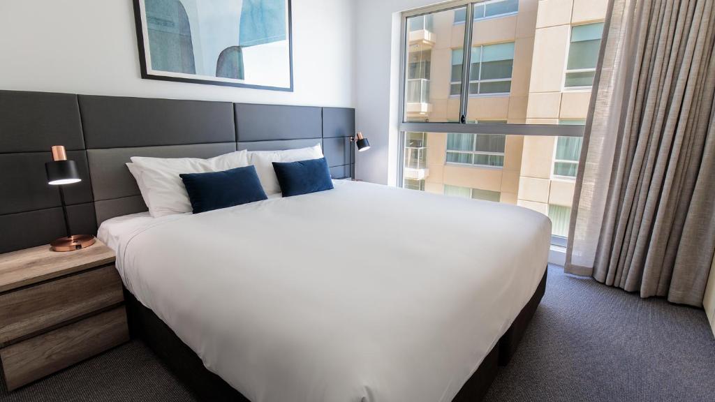 Oaks Glenelg Plaza Pier Suites - Resim 14