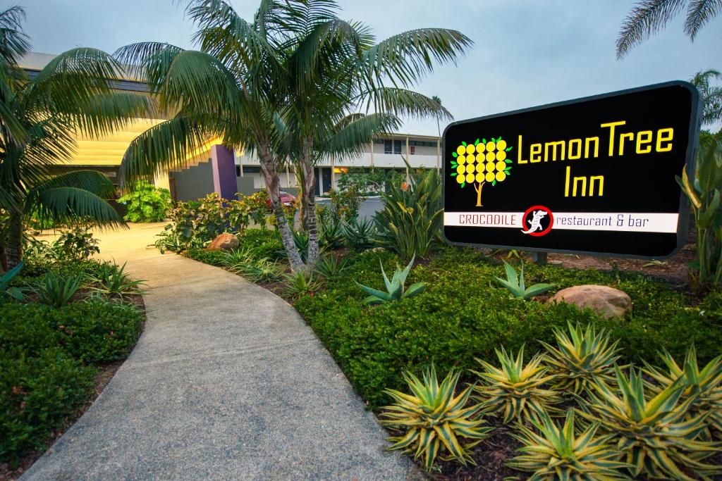 Gallery image of Lemon Tree Inn in Santa Barbara