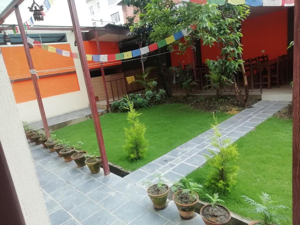 Giardino di Hotel Chhimeki