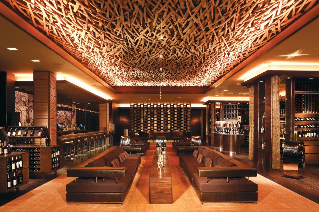 Lounge oder Bar in der Unterkunft M Resort Spa &amp; Casino