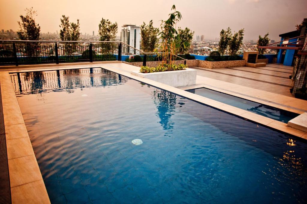 Bazén v ubytování Y2 Residence Hotel Managed by HII nebo v jeho okolí