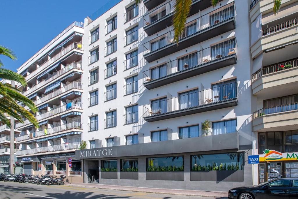 Budova, v ktorej sa hotel nachádza