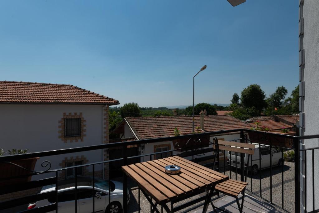 Rebetika Hotel & bistro - 7