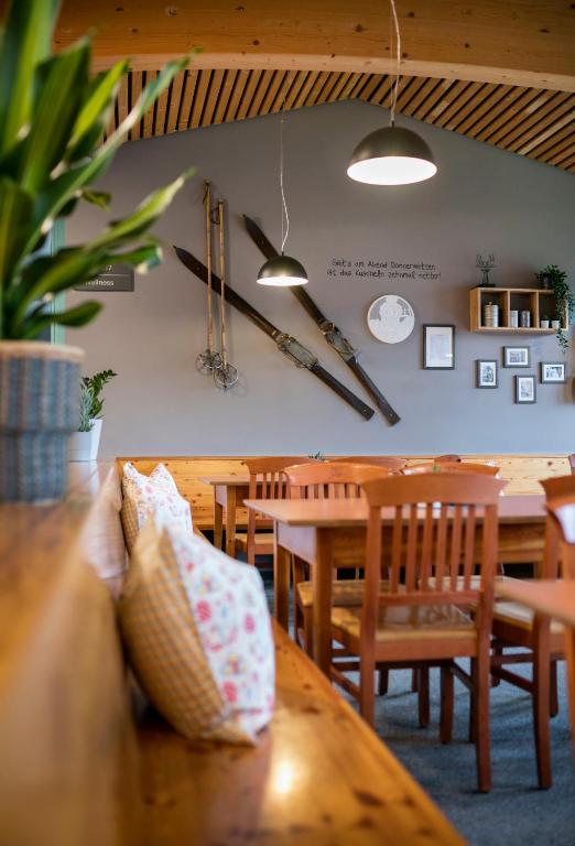 Posezení v ubytování JUFA Hotel Eisenerzer Ramsau