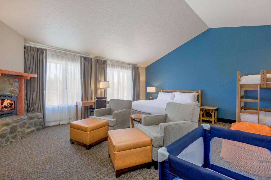Holiday Inn Resort The Lodge at Big Bear Lake, an IHG Hotel - 