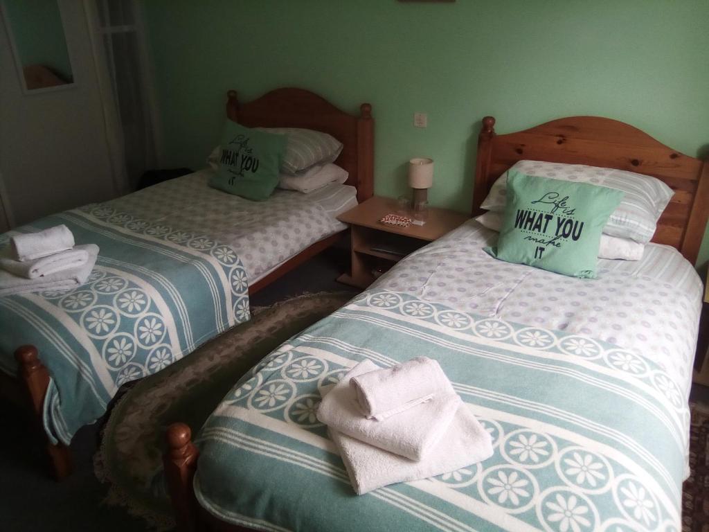Lenard Charles Bed & Breakfast - Tweepersoonskamer Met 2 Aparte Bedden